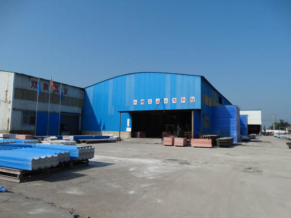 雙贏瓦業(yè)制瓦車(chē)間